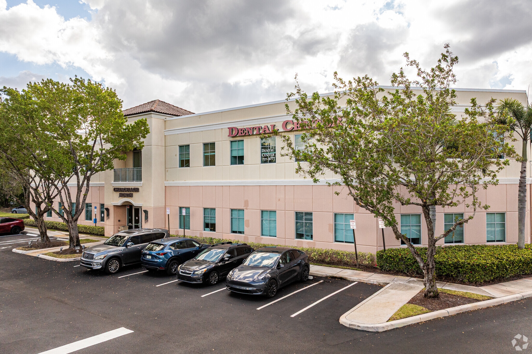 12012 South Shore Blvd, Wellington, FL for lease Primary Photo- Image 1 of 5