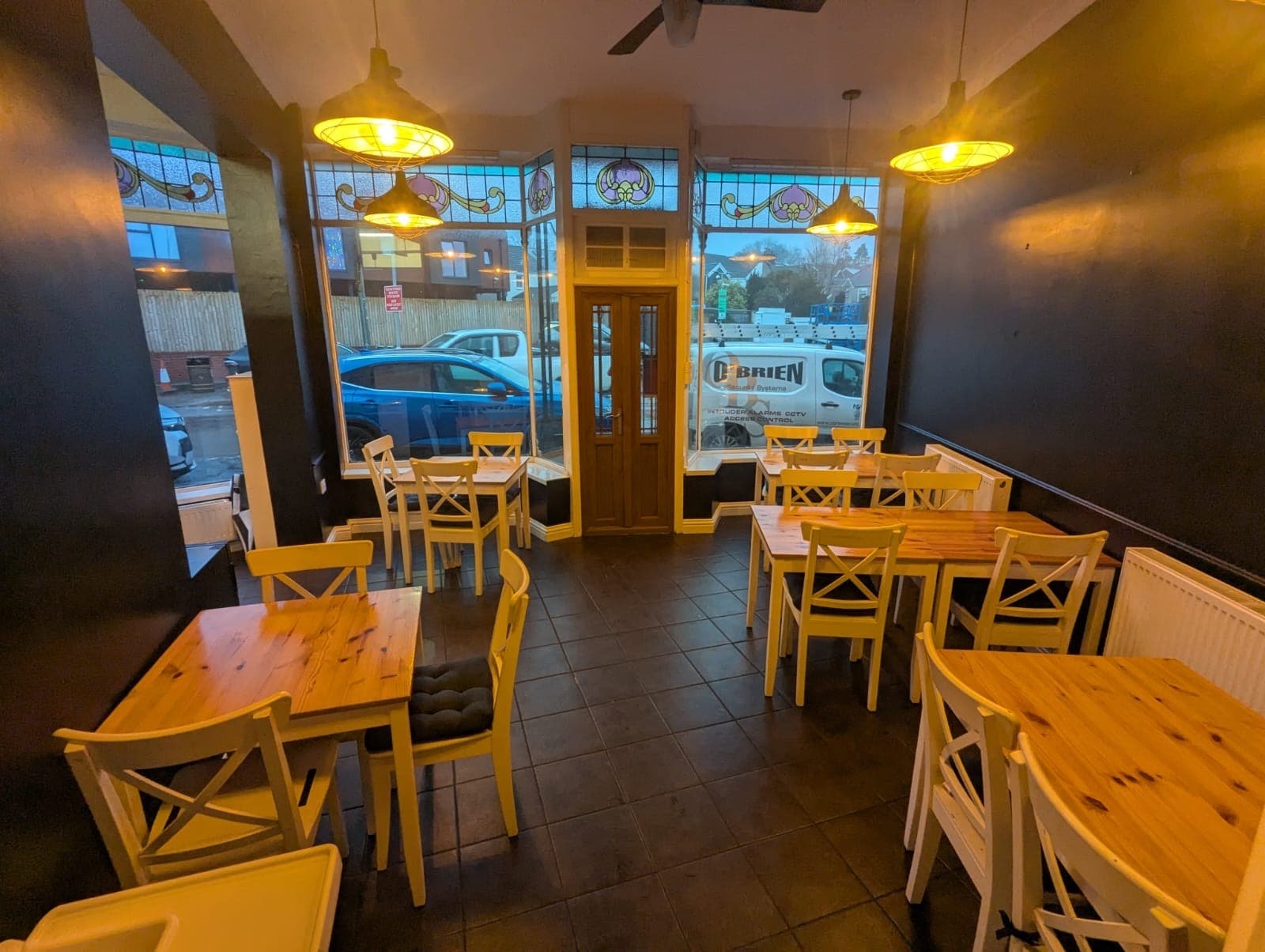 87-89 Eversley Rd, Sketty for lease Interior Photo- Image 1 of 6