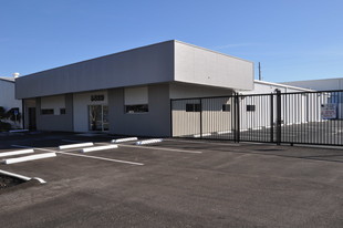 OFFICE/WAREHOUSE FOR LEASE NEAR GALLERIA - Warehouse