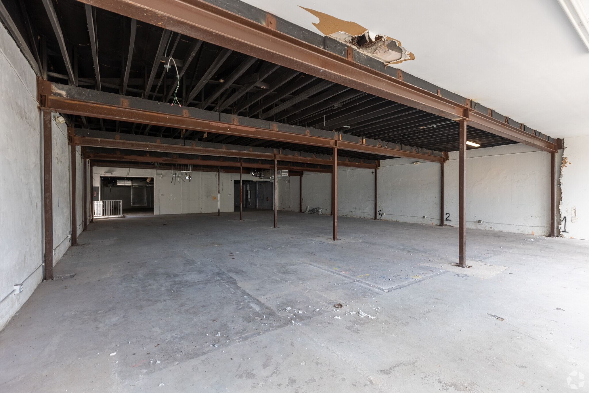 2020 Harrison St, Hollywood, FL for sale Interior Photo- Image 1 of 10