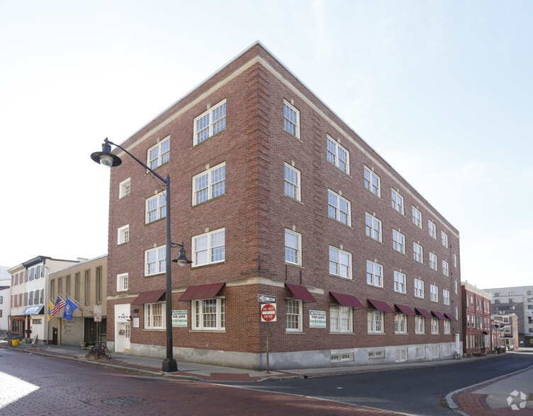 15 W Front St, Trenton, NJ for lease - Building Photo - Image 1 of 58