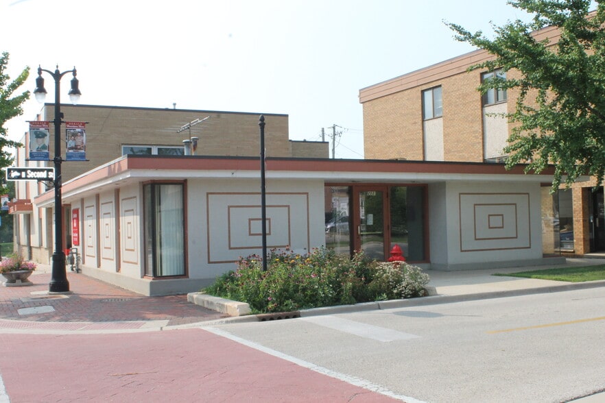 129 E Locust St, Dekalb, IL for sale - Building Photo - Image 2 of 29