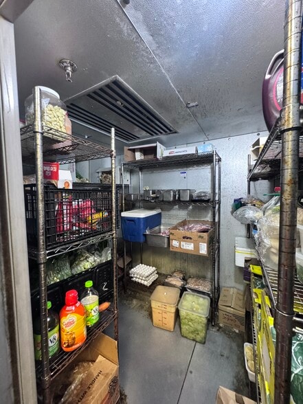 6408-6414 Trading Sq, Haymarket, VA for lease - Building Photo - Image 3 of 10