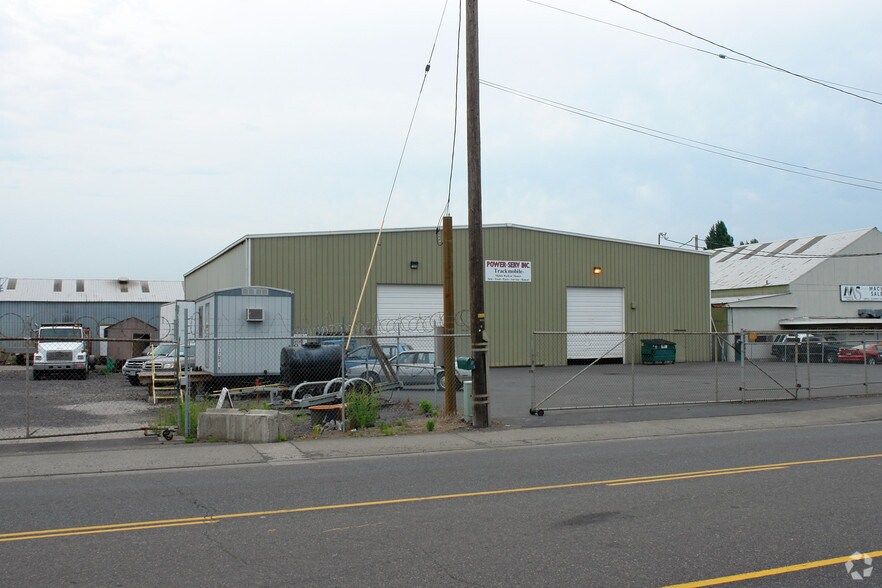 9810-9920 NE Vancouver Way, Portland, OR for sale - Primary Photo - Image 1 of 1