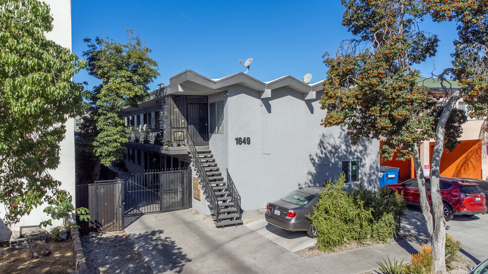 1649 S St Andrews Pl, Los Angeles, CA for sale - Building Photo - Image 1 of 1