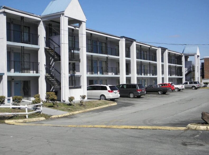 1500 N Cherry St, Knoxville, TN for sale - Building Photo - Image 1 of 9