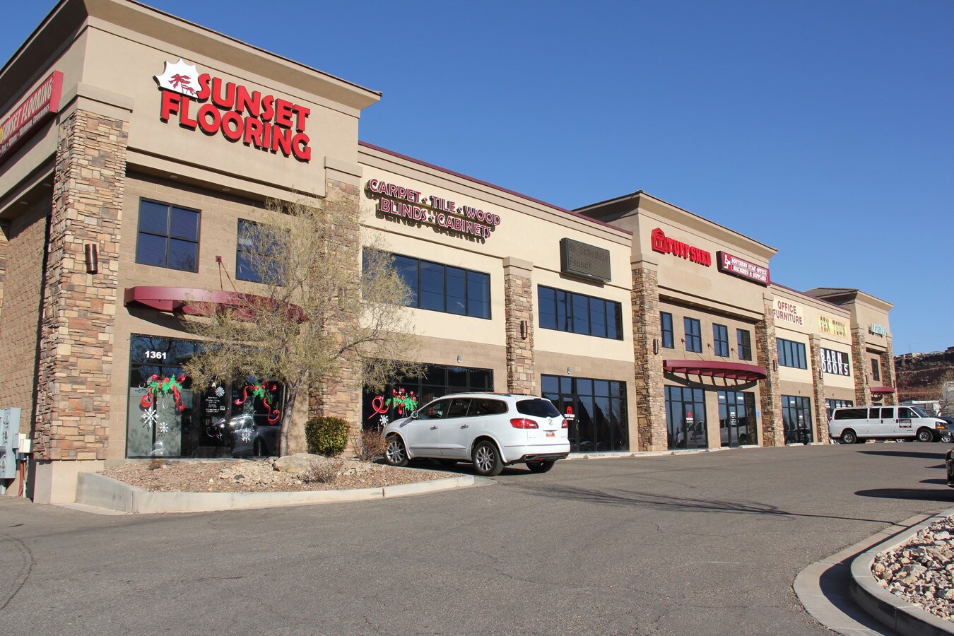 1363 Red Hills Pky, Saint UT 84770