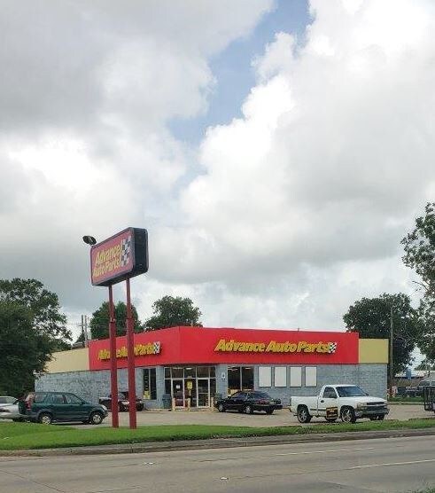 1114 SE Evangeline Trwy, Lafayette, LA for sale Building Photo- Image 1 of 1