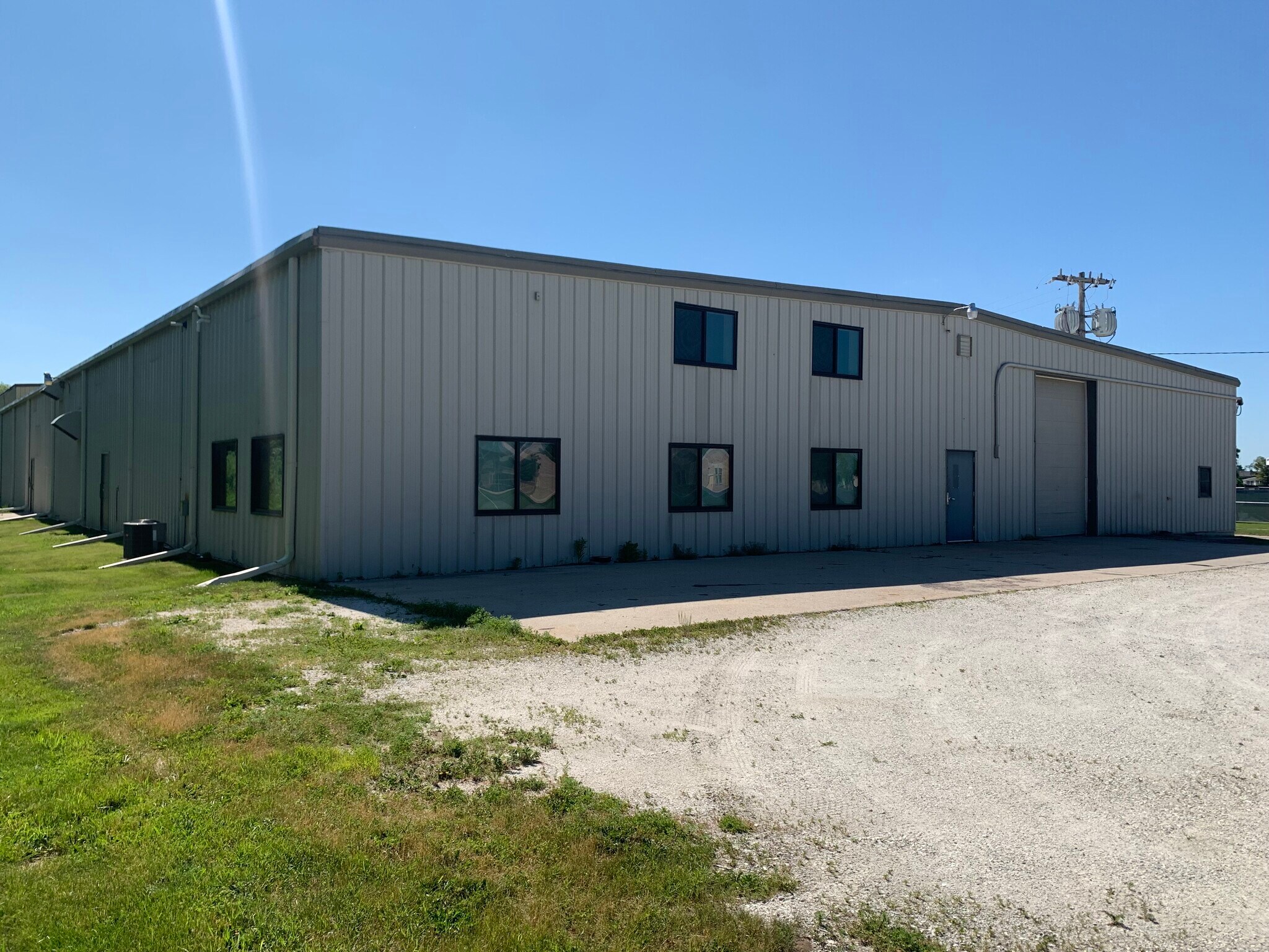 1025 E Albert Dr, Manitowoc, WI for sale Building Photo- Image 1 of 1
