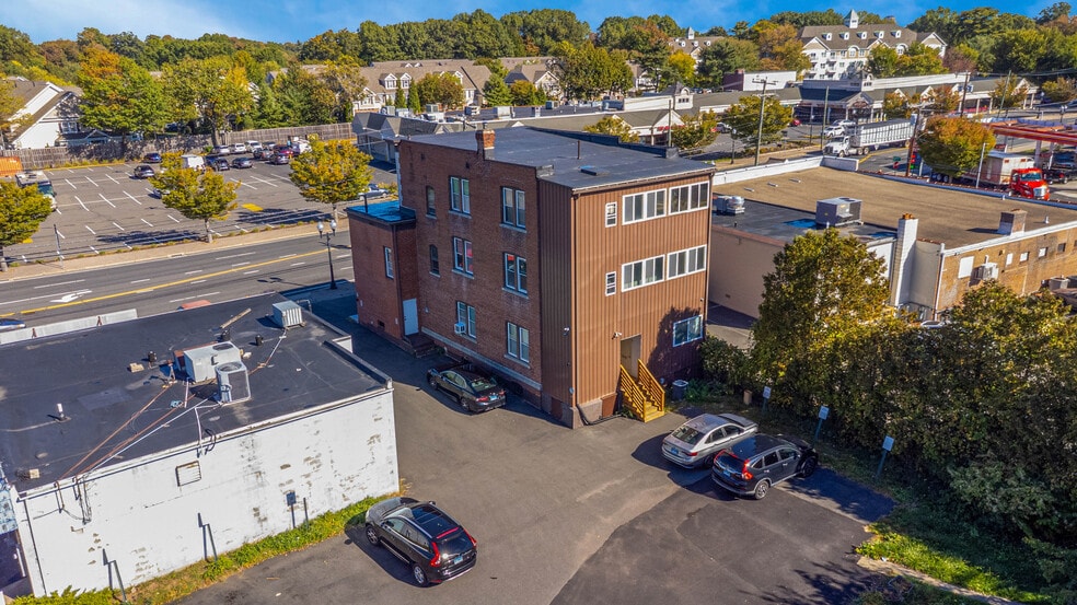 1145-1147 New Britain Ave, West Hartford, CT for sale - Building Photo - Image 2 of 10