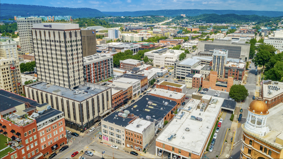 111 E 8th St, Chattanooga, TN for sale - Building Photo - Image 2 of 14