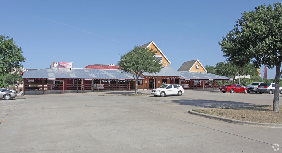 701 N Watson Rd, Arlington, TX for sale - Building Photo - Image 1 of 1