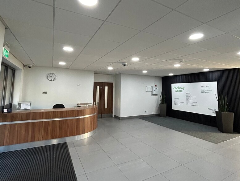 Palatine Rd, Manchester for lease - Building Photo - Image 3 of 7