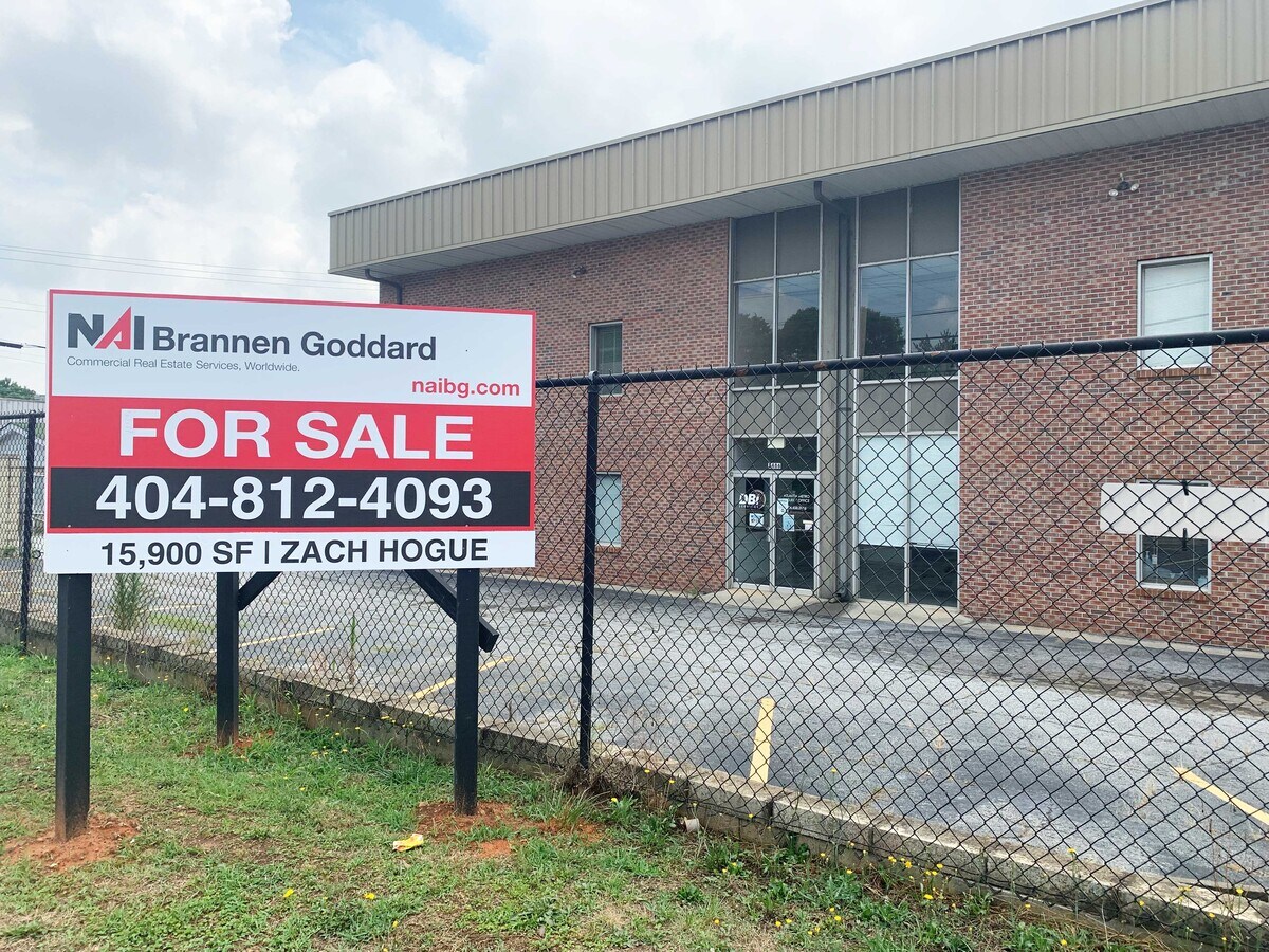 1486 Willingham Dr, East Point, GA 30344