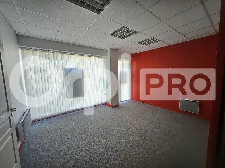 Retail in Reims for sale - Building Photo - Image 2 of 10