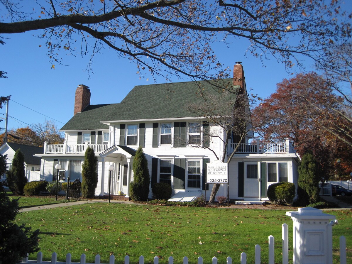 93 Main St, West Sayville, NY, 11796 Medical Property For Sale