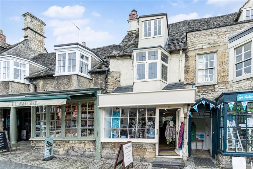 92 High St, Burford for sale - Primary Photo - Image 1 of 3