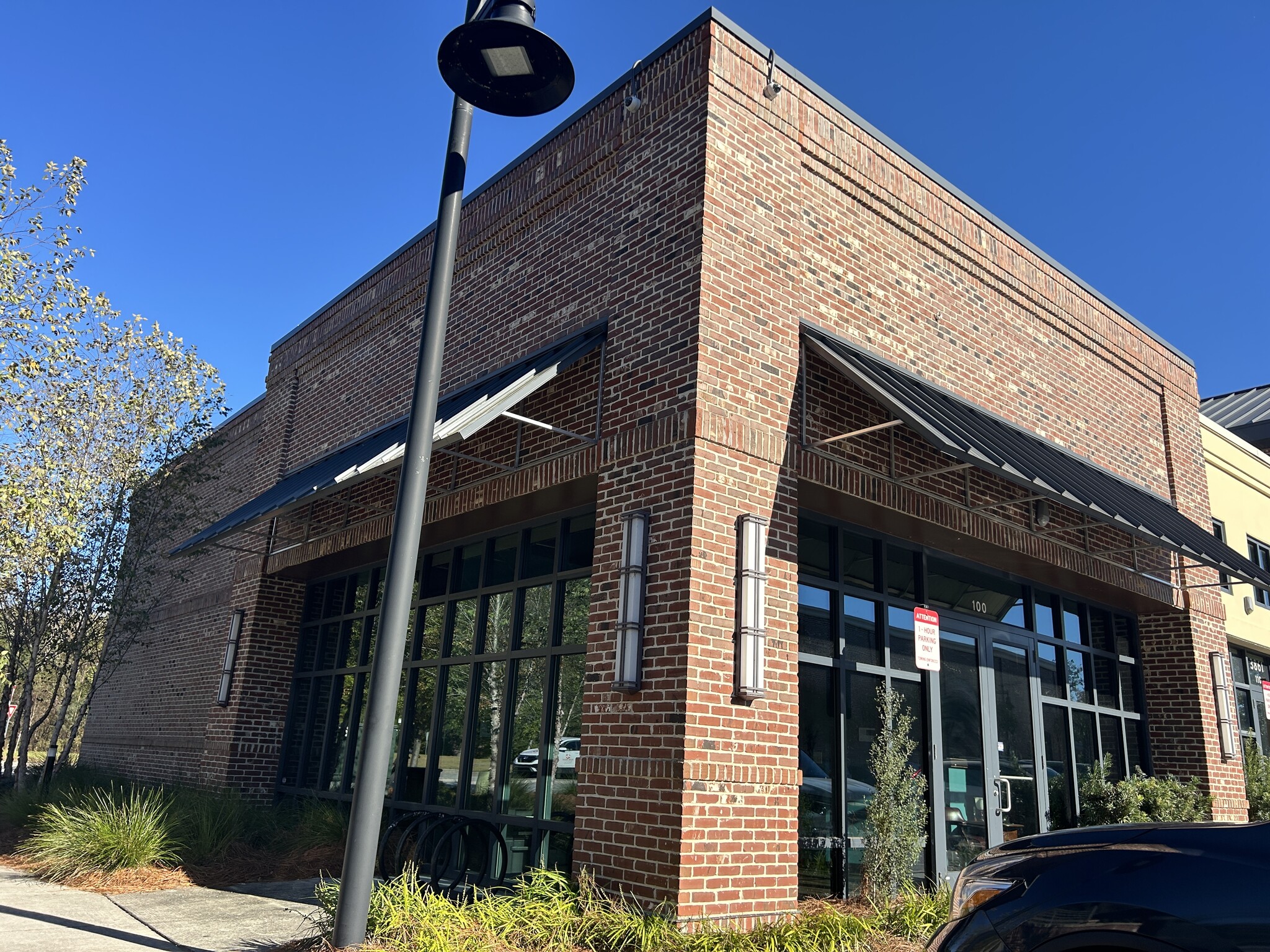 W Ashley Cir, Charleston, SC for lease Building Photo- Image 1 of 5