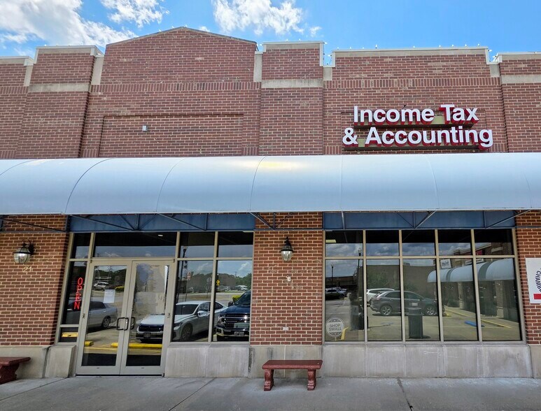 21 Public Sq, Stockton, MO for sale - Primary Photo - Image 1 of 1