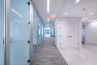 675 Third Ave, New York, NY for lease Interior Photo- Image 2 of 9