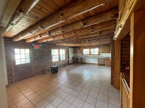 1136 State Route 31, Lebanon, NJ for sale Interior Photo- Image 2 of 7