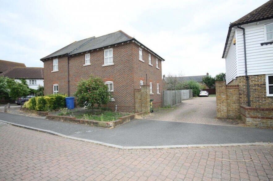 15 Colson Dr, Sittingbourne, ME9 8TT