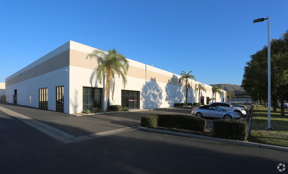 191 Granite St, Corona, CA for lease - Primary Photo - Image 2 of 5