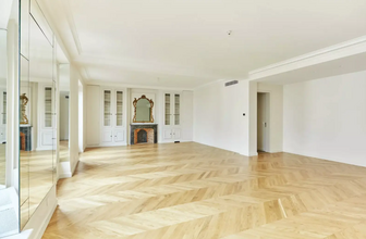 Avenue Matignon, Paris for lease Interior Photo- Image 2 of 8