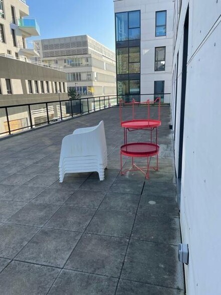 Office in Brest for lease - Building Photo - Image 2 of 4