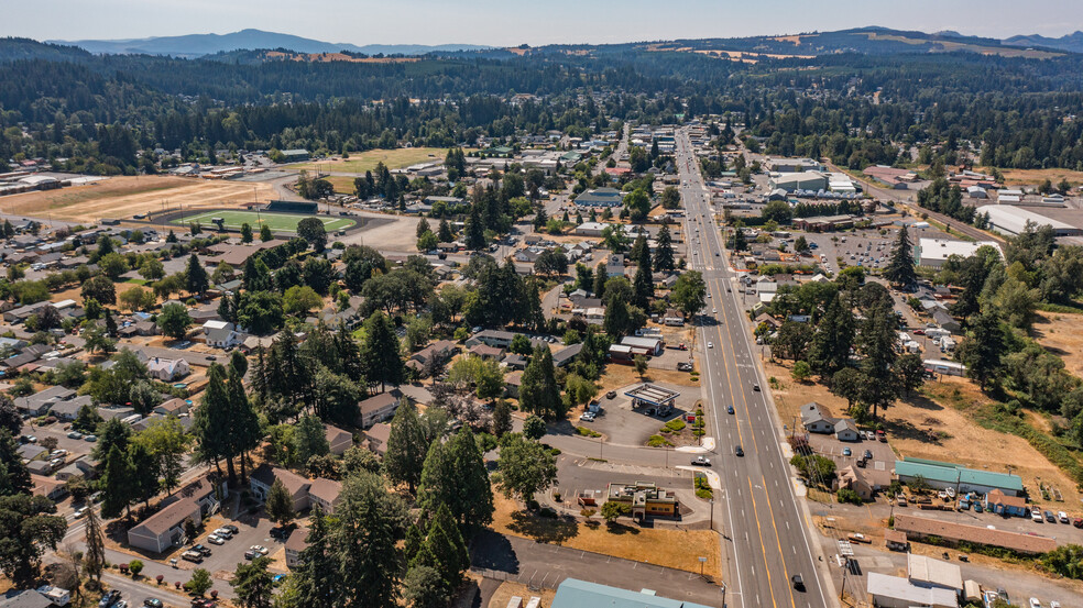 2301 Main St, Sweet Home, OR for sale - Building Photo - Image 3 of 8