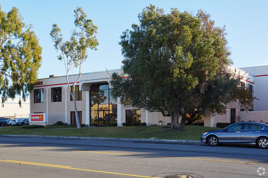 5252 Argosy Ave, Huntington Beach, CA for lease - Primary Photo - Image 1 of 4