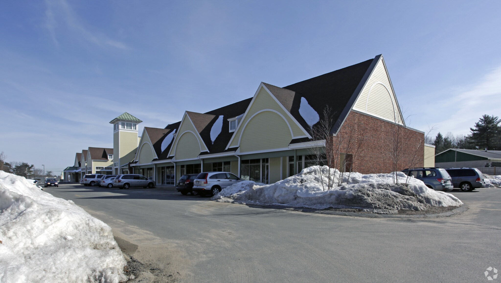 147149 S Main St, Middleton, MA 01949 Village Shoppes