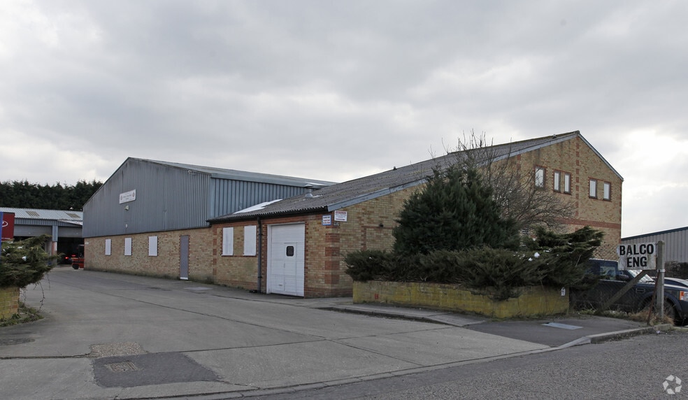 26-30 Benfield Way, Braintree for sale - Primary Photo - Image 1 of 1