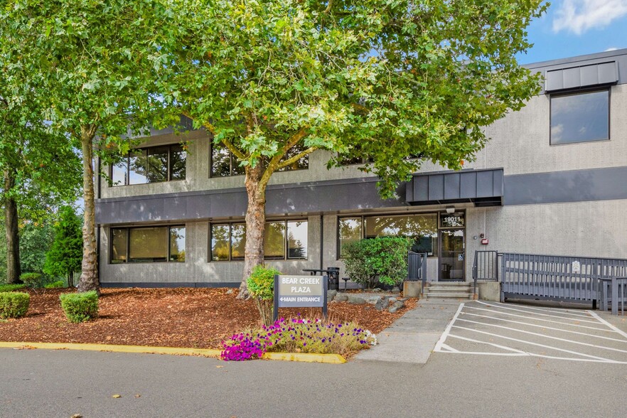 19011 Woodinville Snohomish Rd NE, Woodinville, WA for lease - Building Photo - Image 2 of 6