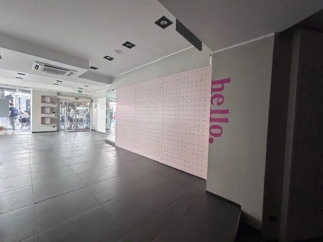 Retail in Chalon-sur-Saône for lease - Interior Photo - Image 1 of 5