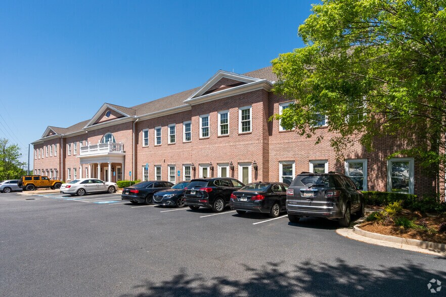 3775 Roswell Rd, Marietta, GA for lease - Building Photo - Image 1 of 7