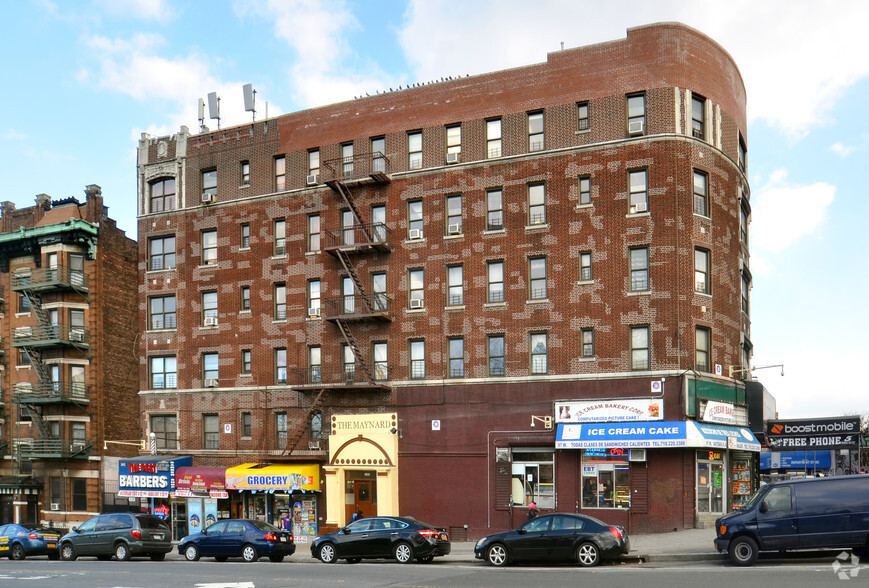 2406 University Ave, Bronx, NY for lease - Primary Photo - Image 2 of 5