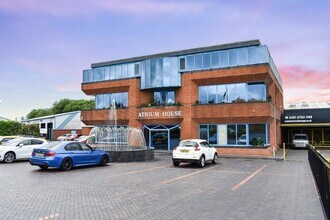 574 Manchester Rd, Bury for lease Interior Photo- Image 1 of 29