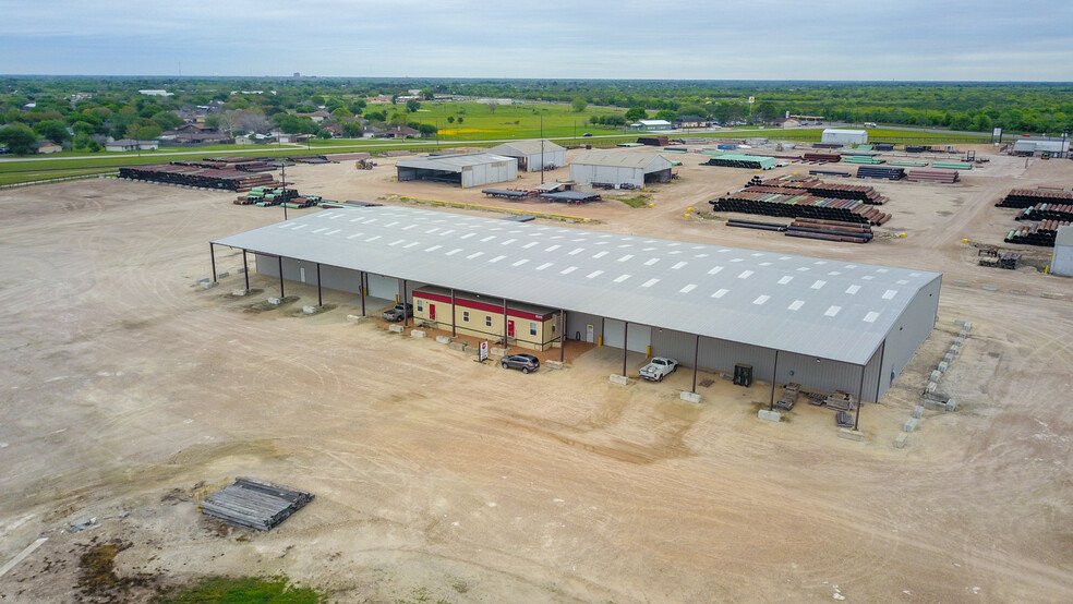 236 Industrial Park Dr, Victoria, TX for lease - Building Photo - Image 3 of 61