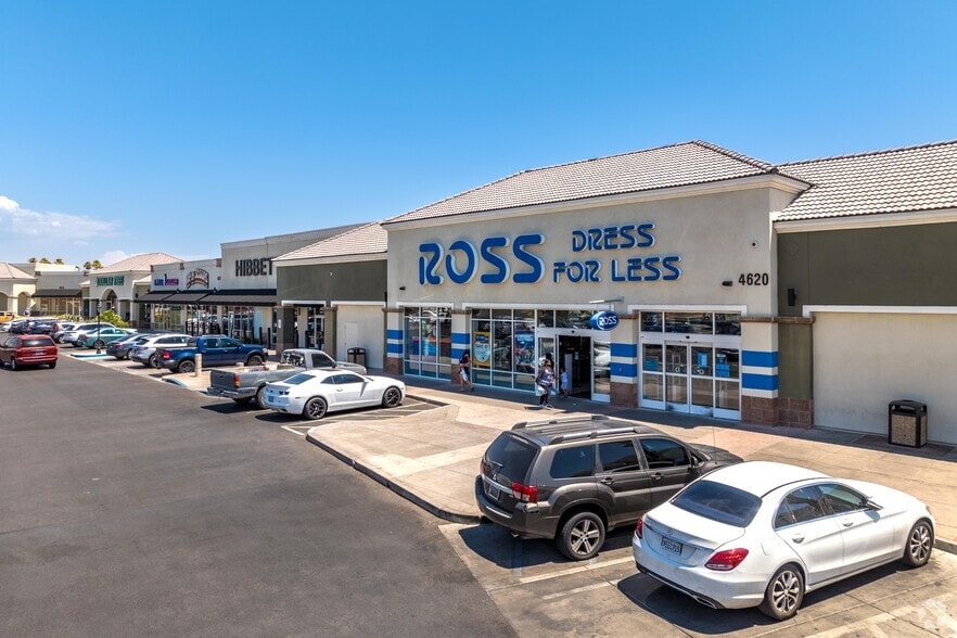 4604-4798 W Sahara Ave, Las Vegas, NV for lease - Building Photo - Image 3 of 17