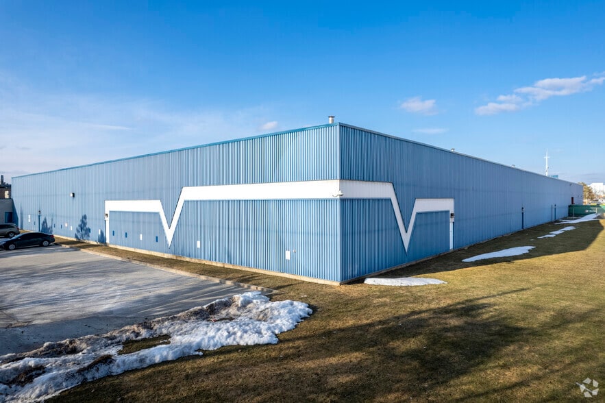 35 Regan Rd, Brampton, ON for lease - Building Photo - Image 2 of 5