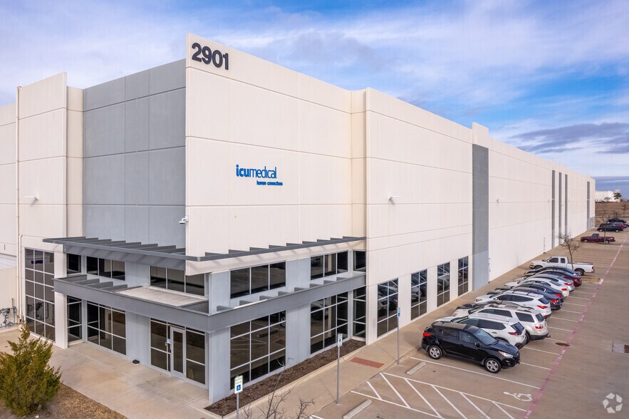 2901 N Houston School Rd, Lancaster, TX for sale - Primary Photo - Image 1 of 1