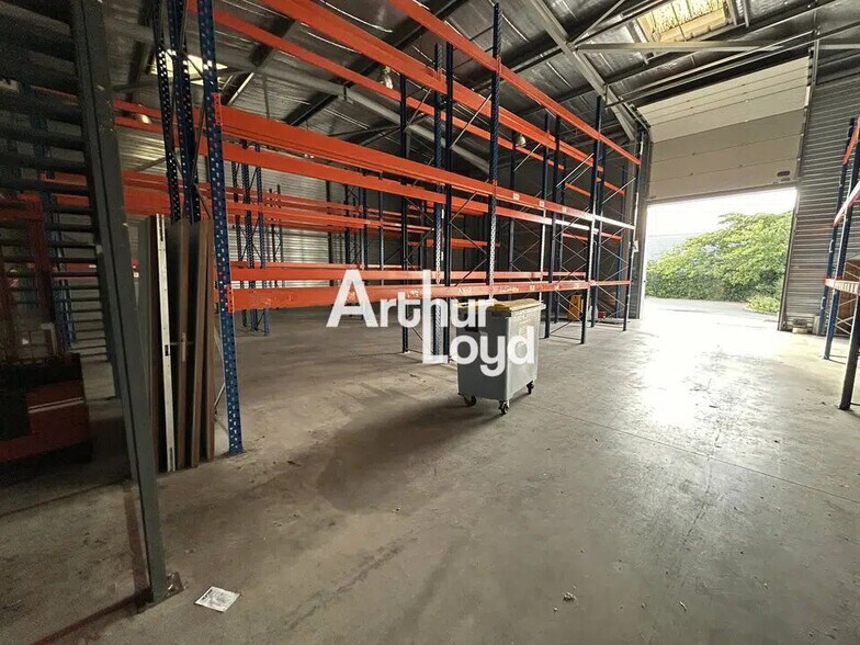 Flex in Saint-Raphaël for lease - Interior Photo - Image 2 of 6