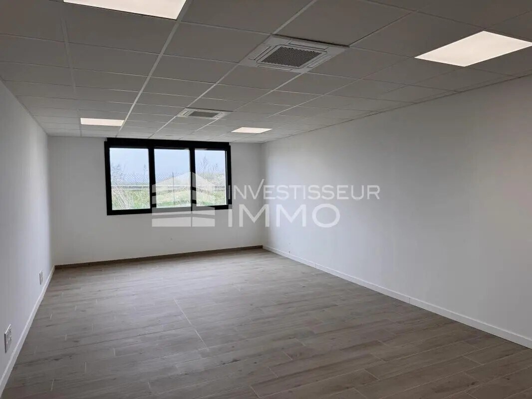 Serris, SEM 77700 - - - Interior Photo - Image 1 of 2