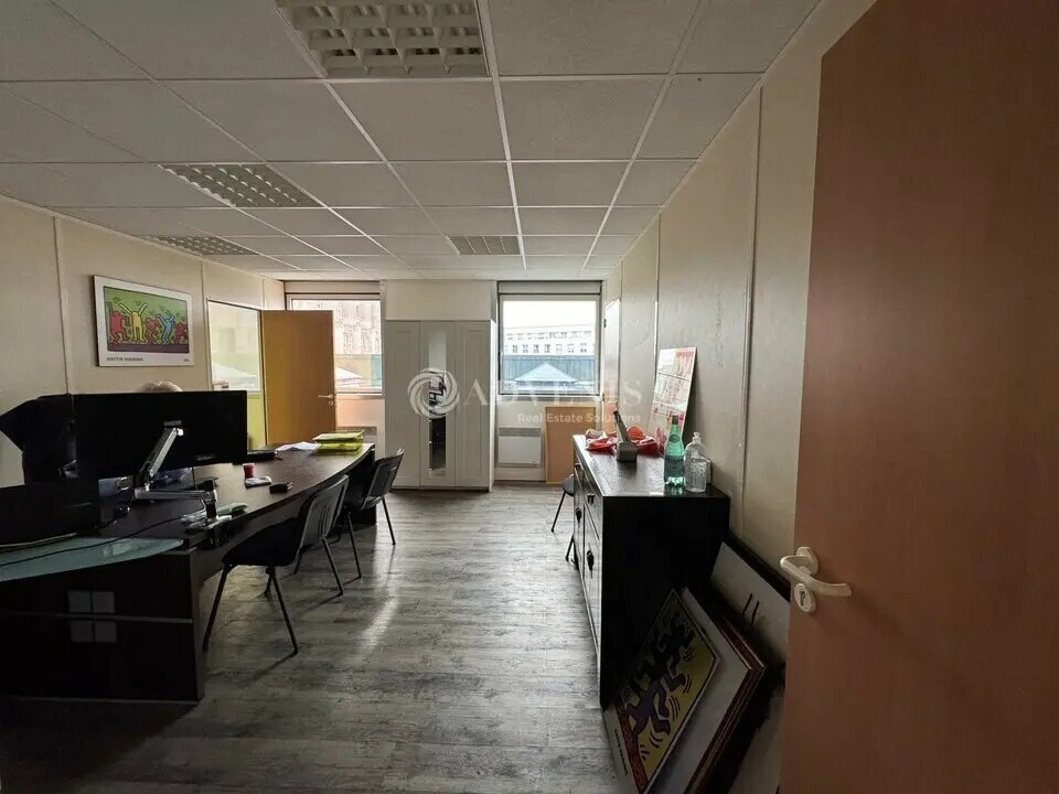 Office in Noisy-le-Grand for sale Interior Photo- Image 1 of 7