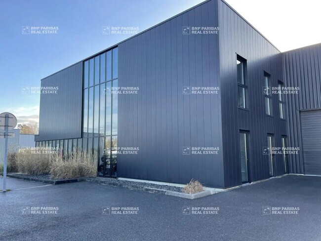Vente Local d'activités 1 069 m²