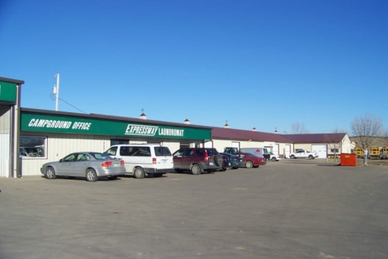 717 27th St SE, Minot, ND for lease - Building Photo - Image 2 of 30