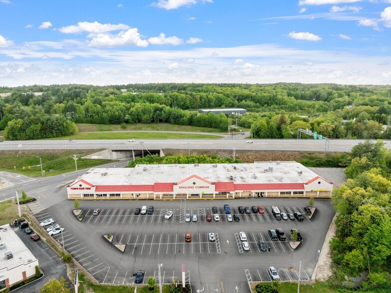 306 N Main St, Rochester, NH for lease - Building Photo - Image 2 of 11