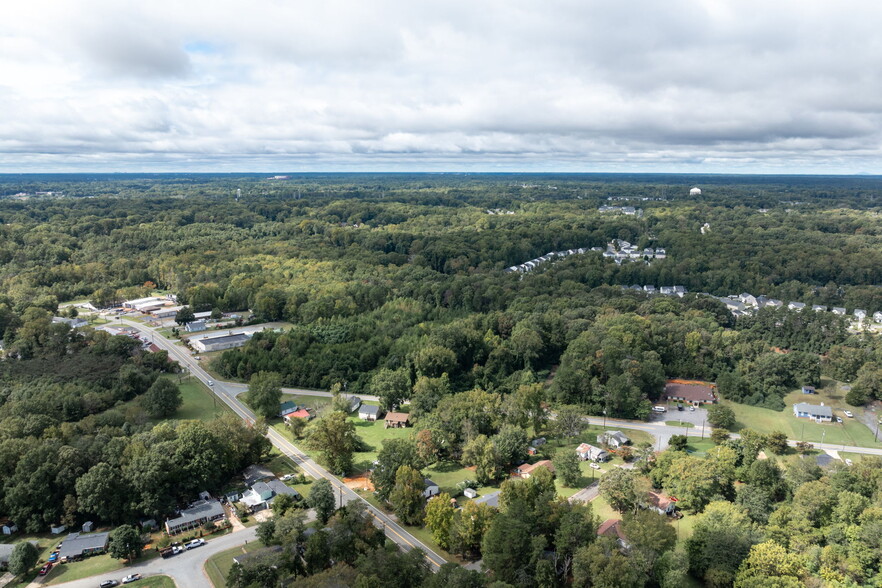 4307 Southern Webbing Mill Rd, Greensboro, NC for sale - Aerial - Image 3 of 13