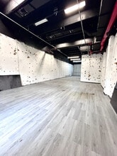 2261-2299 NE 164th St, Aventura, FL for lease Interior Photo- Image 2 of 7